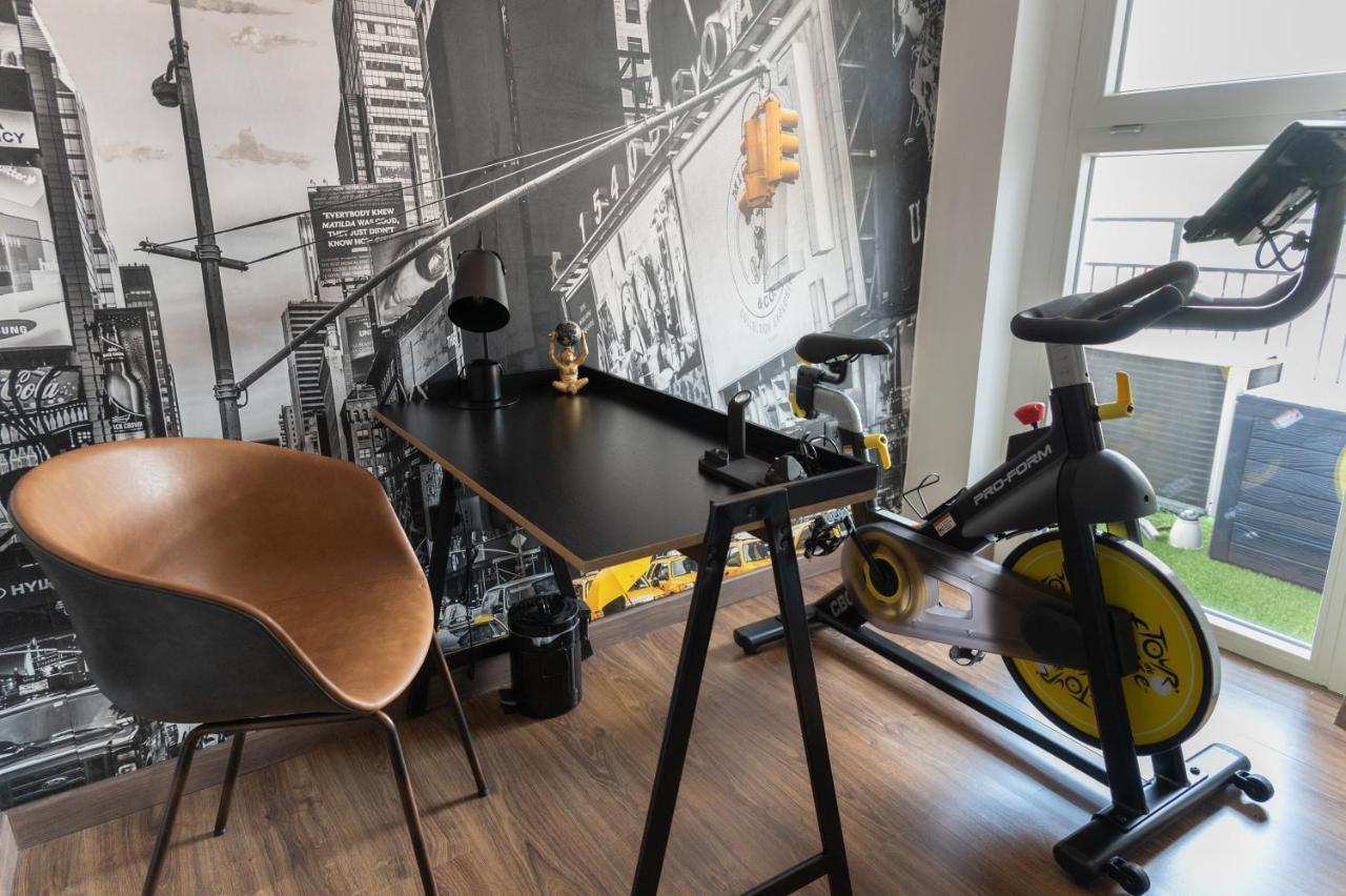 B&Business - Fibra Ultraveloce, Angolo Fitness, Smartworking & Parcheggio Coperto Su Richiesta Козенца Экстерьер фото