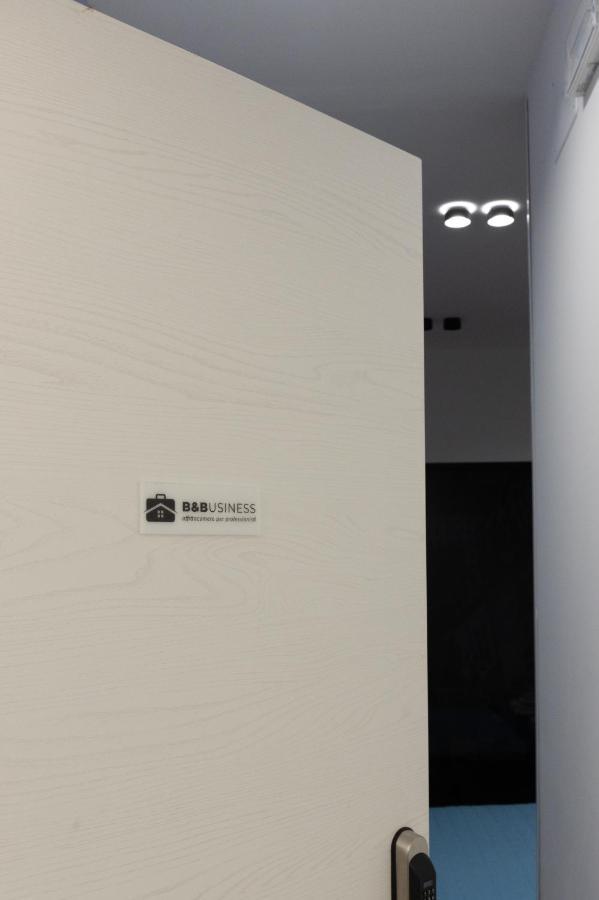 B&Business - Fibra Ultraveloce, Angolo Fitness, Smartworking & Parcheggio Coperto Su Richiesta Козенца Экстерьер фото